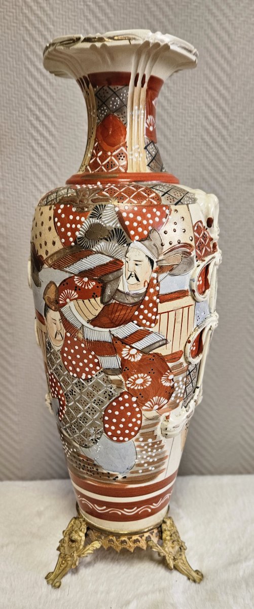 Trés Importante paire de vases Japonais en céramique, montés sur piétement en bronze-photo-2