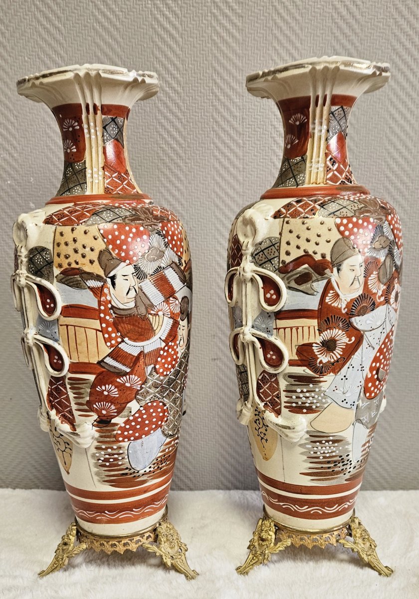 Trés Importante paire de vases Japonais en céramique, montés sur piétement en bronze-photo-5