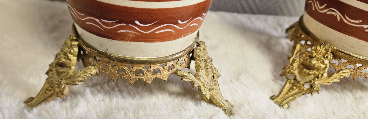 Trés Importante paire de vases Japonais en céramique, montés sur piétement en bronze-photo-7