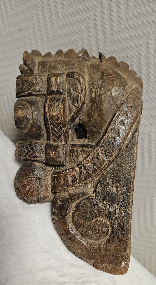 Tibet XIX : rare élément d'architecture représentant un buste de cheval harnaché-photo-2