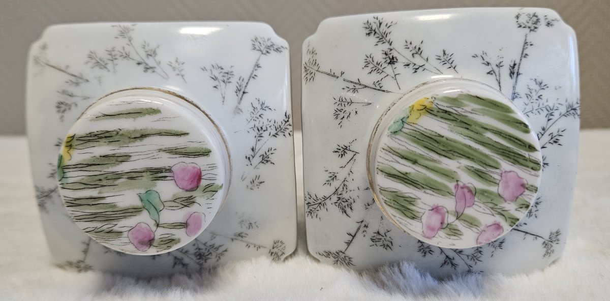 paire de pots en porcelaine, décorés de jeunes femmes japonaises (Geishas) -photo-7