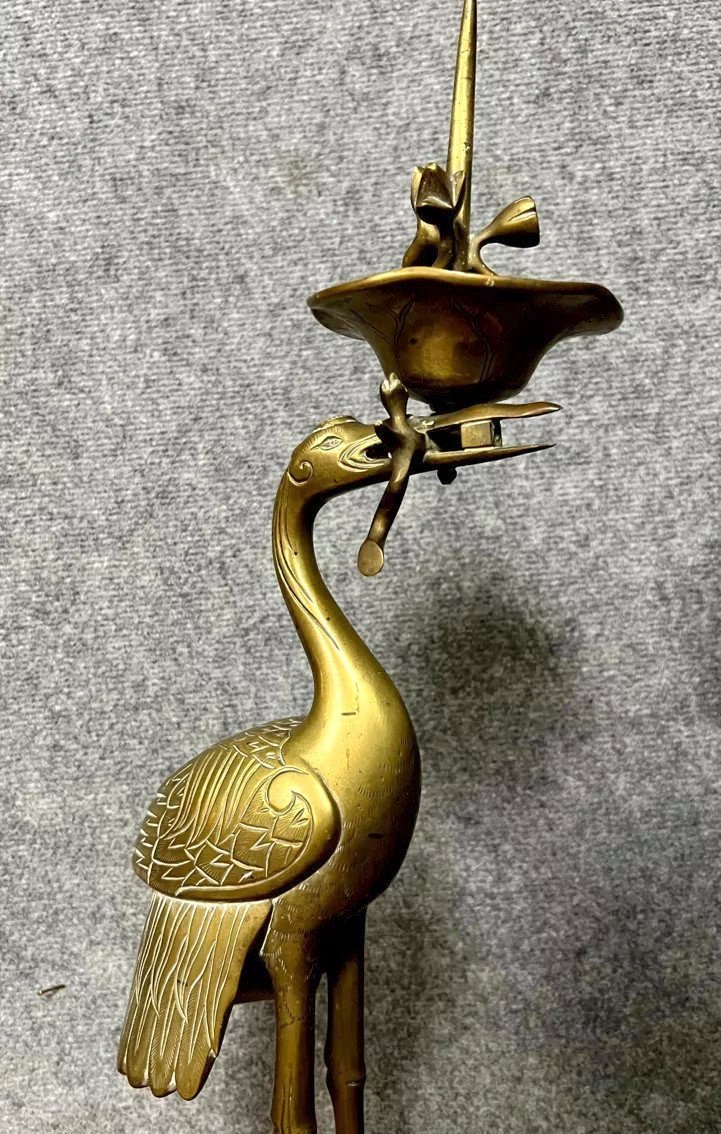 Asie XIXe : Grande paire de bougeoirs en bronze époque Meiji-photo-3