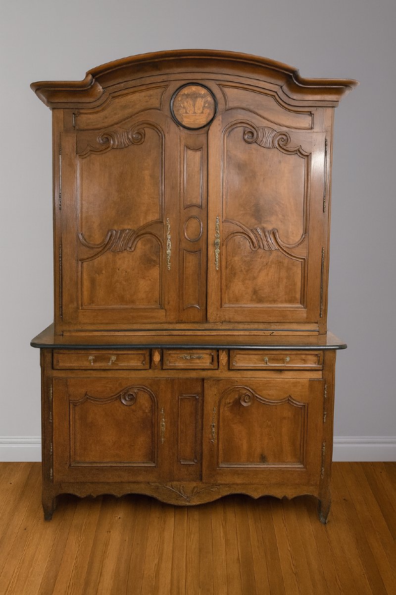 Important Two-part Louis XV Charolais Walnut Buffet, 18th Century-photo-4
