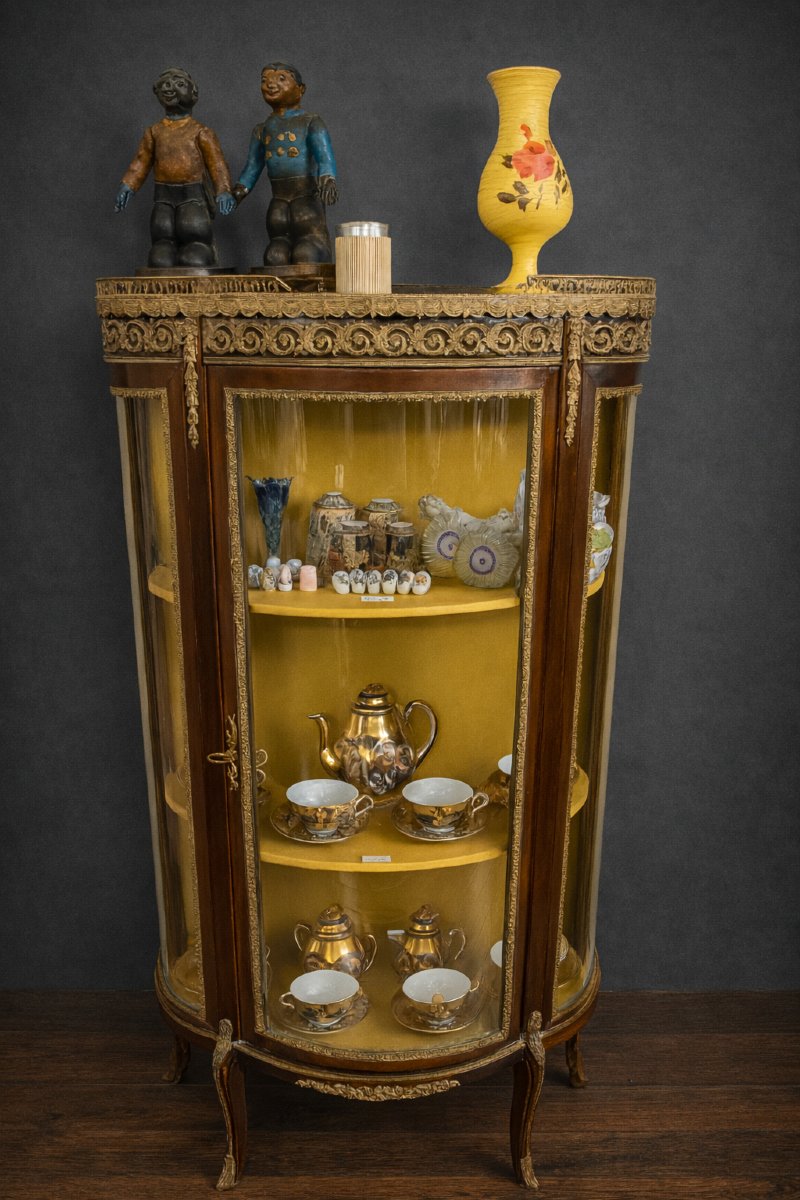 Vitrine de style Louis XV / Napoléon III en acajou et bronze doré – Époque fin XIXe -photo-2
