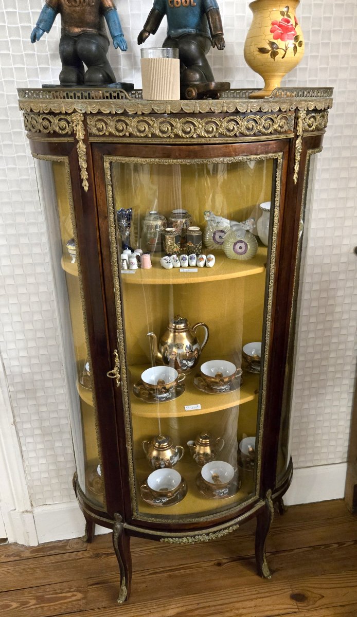 Vitrine de style Louis XV / Napoléon III en acajou et bronze doré – Époque fin XIXe -photo-3