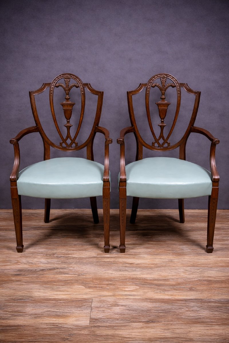 Paire de fauteuils en bois sculpté – Style néoclassique / début XIXe  -photo-2