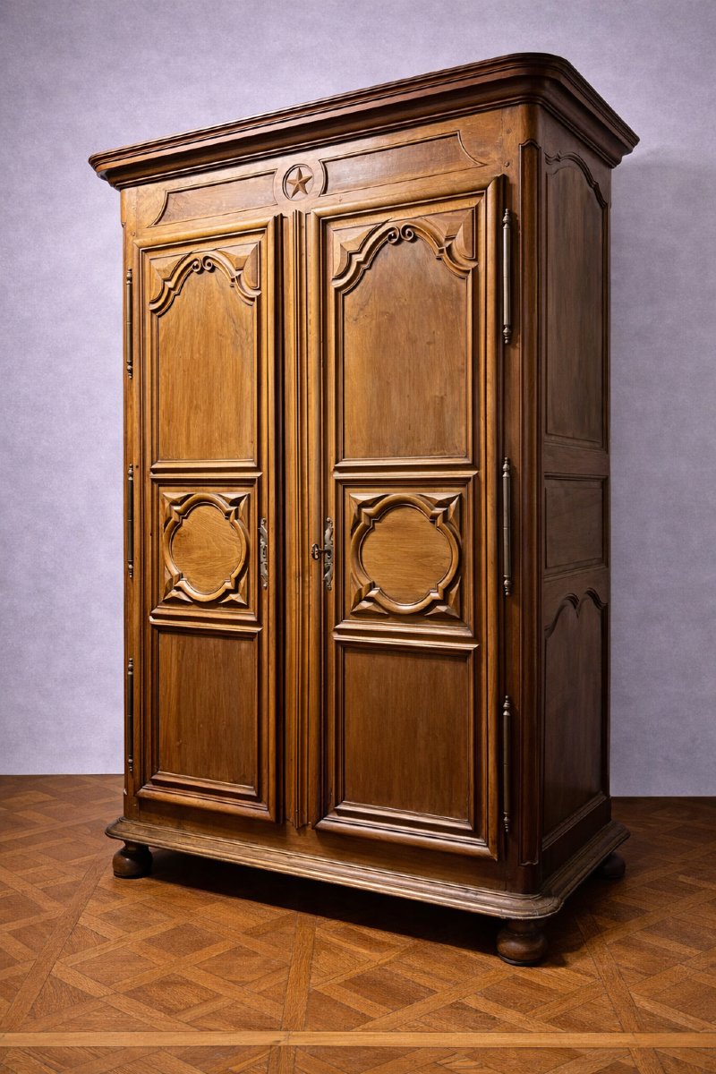 Large Antique Wardrobe In Solid Walnut – 17th Century (regional/rustic Noble Style) -photo-2