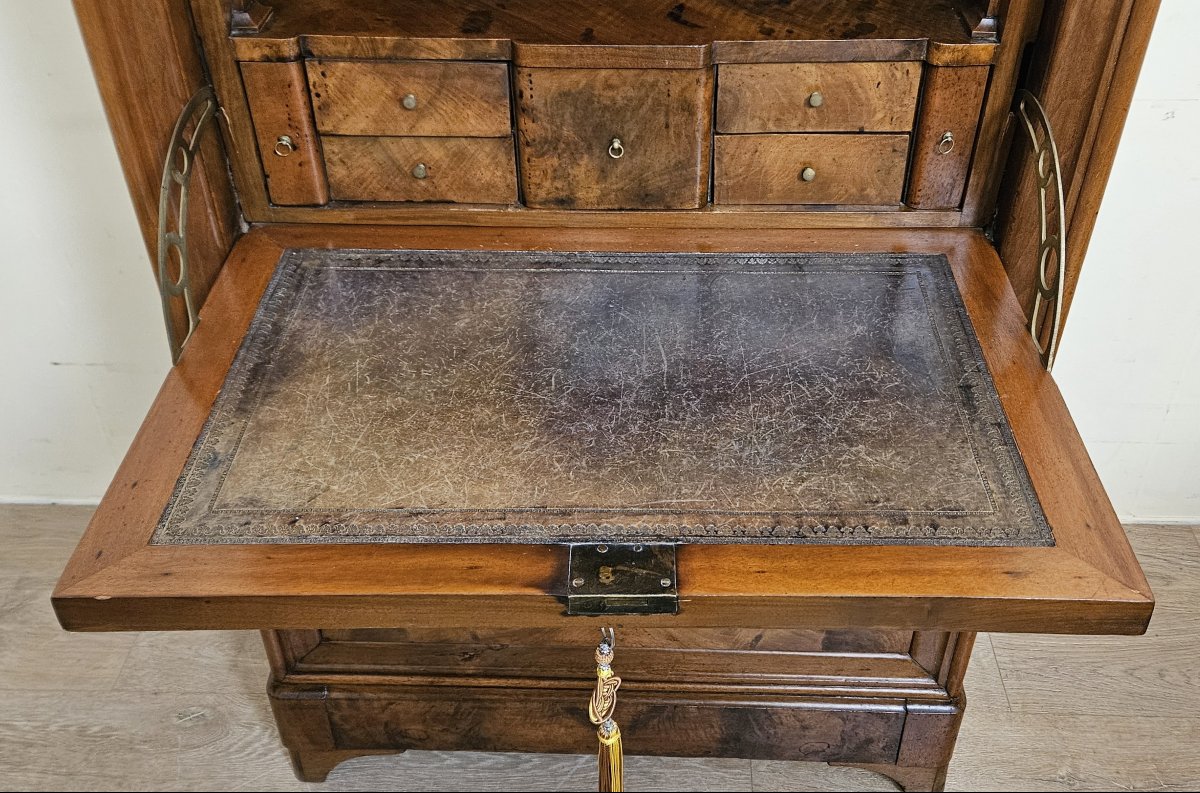 Louis Philippe Era Secretary Desk – With A Cyma Recta Molding – In Walnut – 19th Century -photo-2