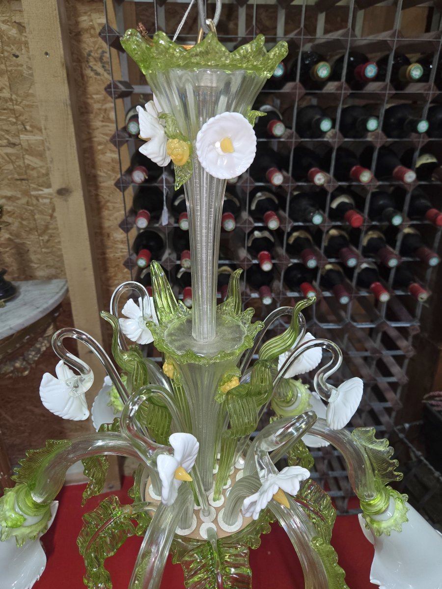 Murano: Chandelier In Colored Blown Glass, With A Refined Floral Decoration-photo-4