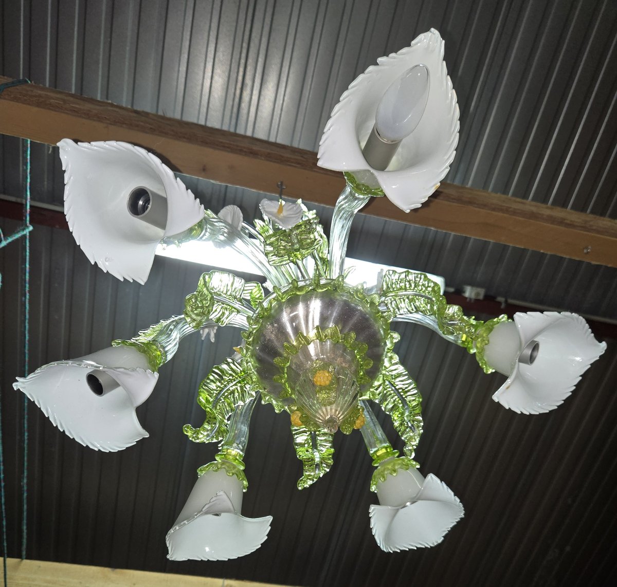 Murano: Chandelier In Colored Blown Glass, With A Refined Floral Decoration-photo-6