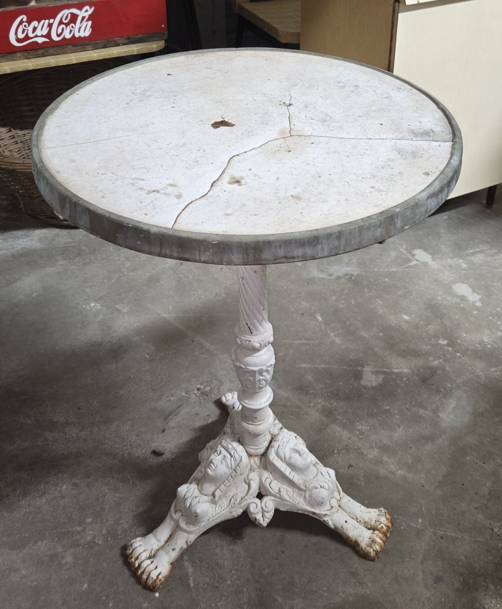 Antique Pedestal Table In The Classical Style, Resting On A Finely Sculpted Cast Iron Tripod Base-photo-4
