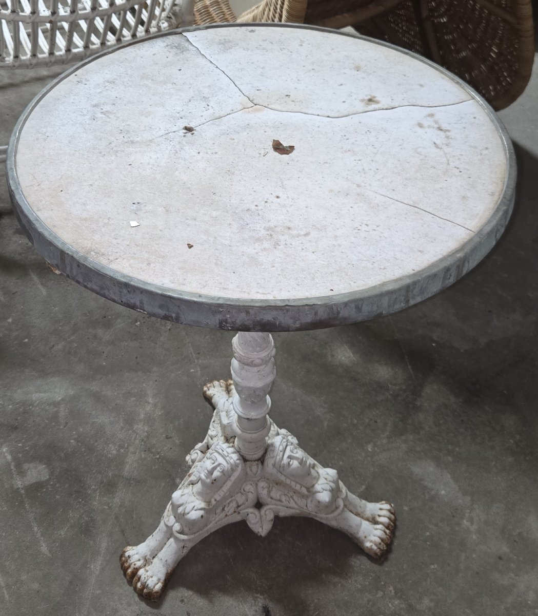 Antique Pedestal Table In The Classical Style, Resting On A Finely Sculpted Cast Iron Tripod Base-photo-7