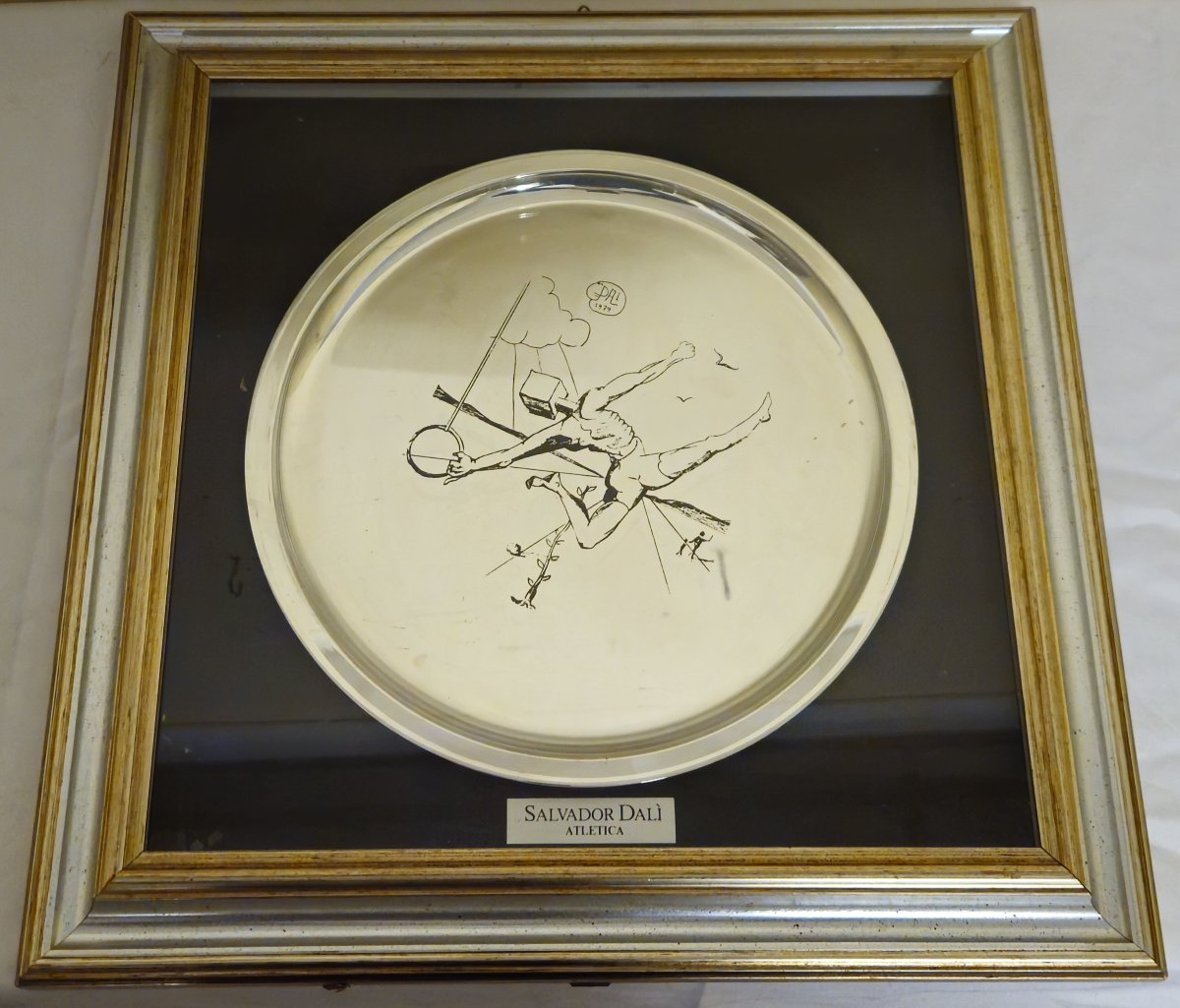 Work By Salvador Dalí – “atletica” – Framed Silkscreened Plate With Certificate  -photo-1