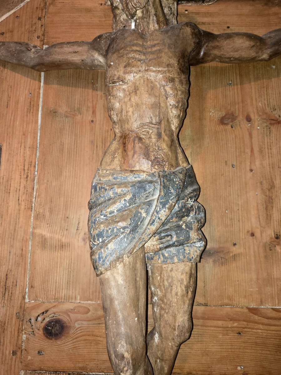 Christ en croix (corpus) Époque : XVIIe siècle Bois sculpté et anciennement polychromé -photo-4