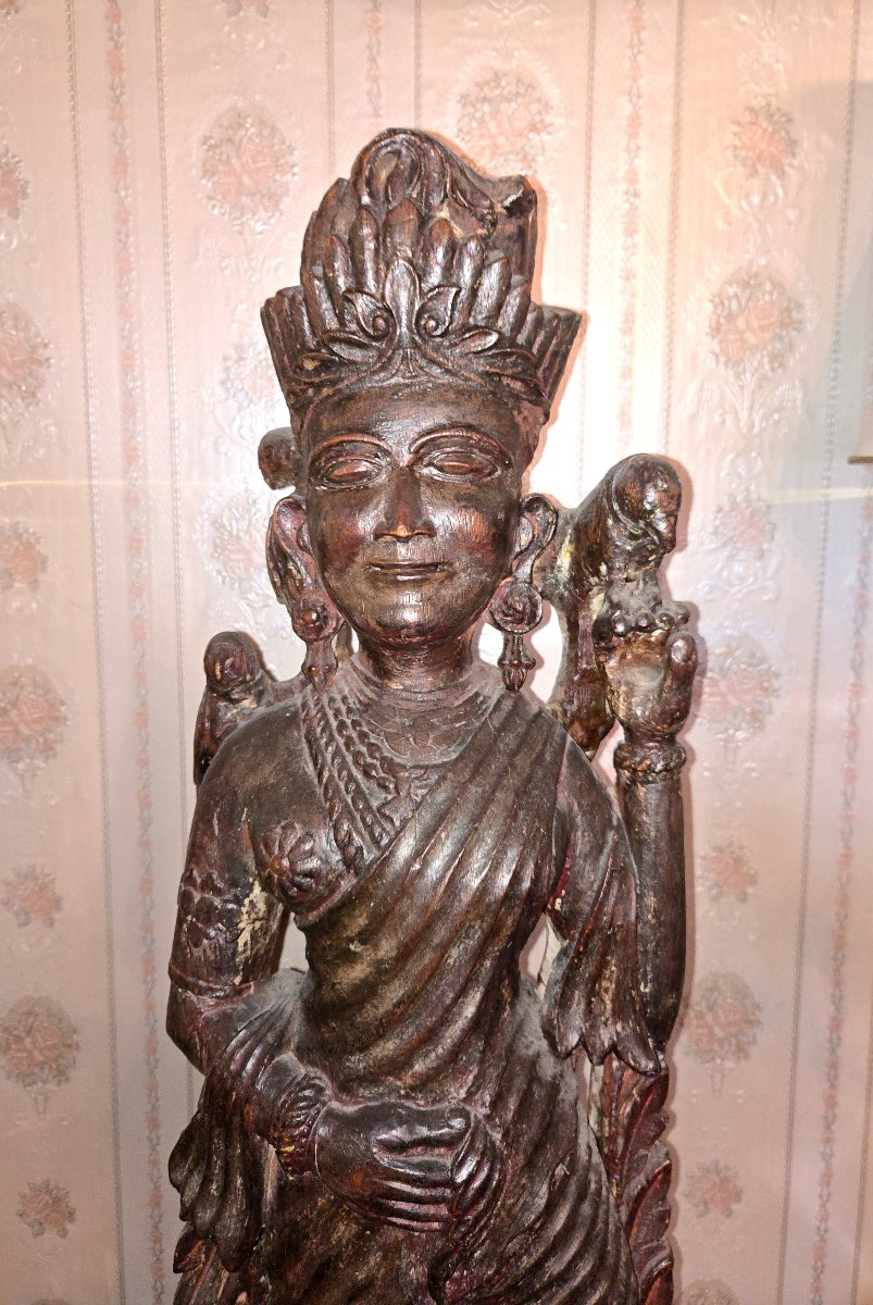 Figure religieuse orientalisante Époque : XIXe siècle Bois sculpté Hauteur : 84 cm  -photo-2