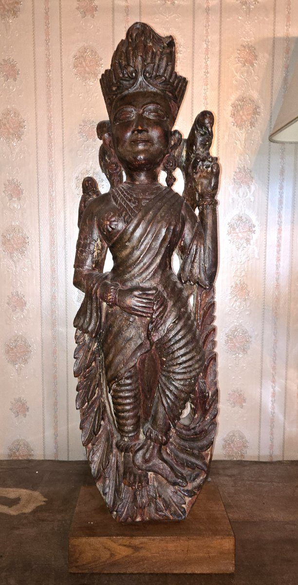 Figure religieuse orientalisante Époque : XIXe siècle Bois sculpté Hauteur : 84 cm  -photo-5