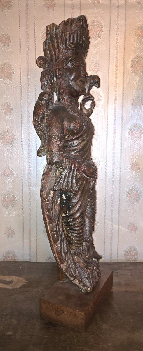 Figure religieuse orientalisante Époque : XIXe siècle Bois sculpté Hauteur : 84 cm  -photo-6