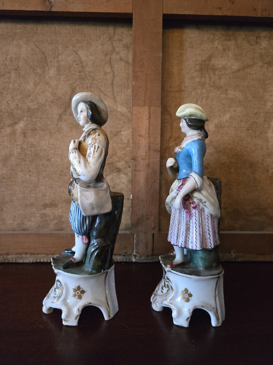 Paire de sujets en porcelaine de Paris – Couple de personnages élégants  -photo-7