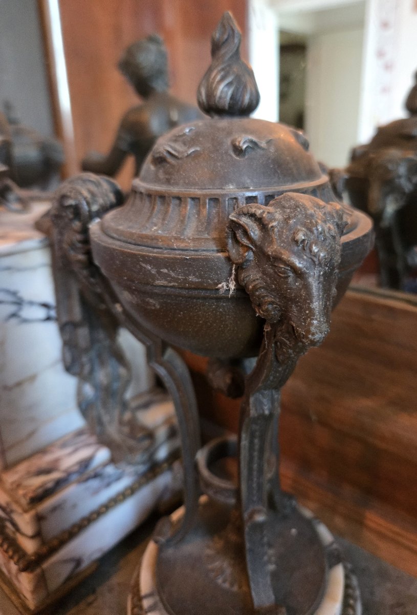 Garniture de Pendule de cheminée trois piéces en régule – Époque XIXᵉ siècle -photo-3