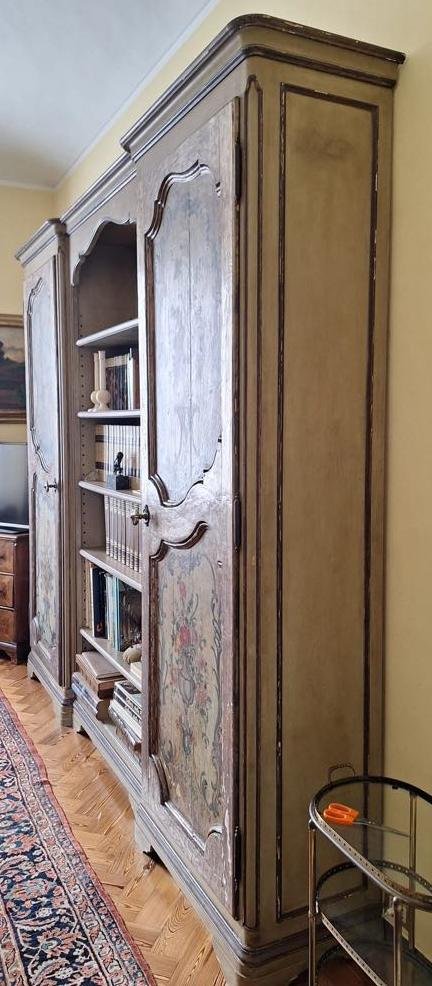 Bibliothèque / Bibus / Armoire peinte de style XVIIIe – Décor floral polychrome  -photo-7