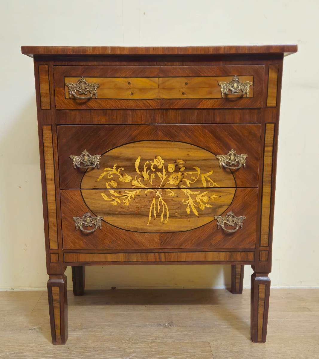 Commode de Dame marquetée – Style Louis XVI - XXeme    