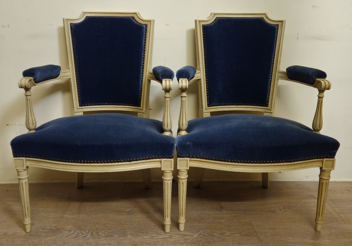 Paire de fauteuils de style Louis XVI – Velours bleu & bois laqué crème -photo-1