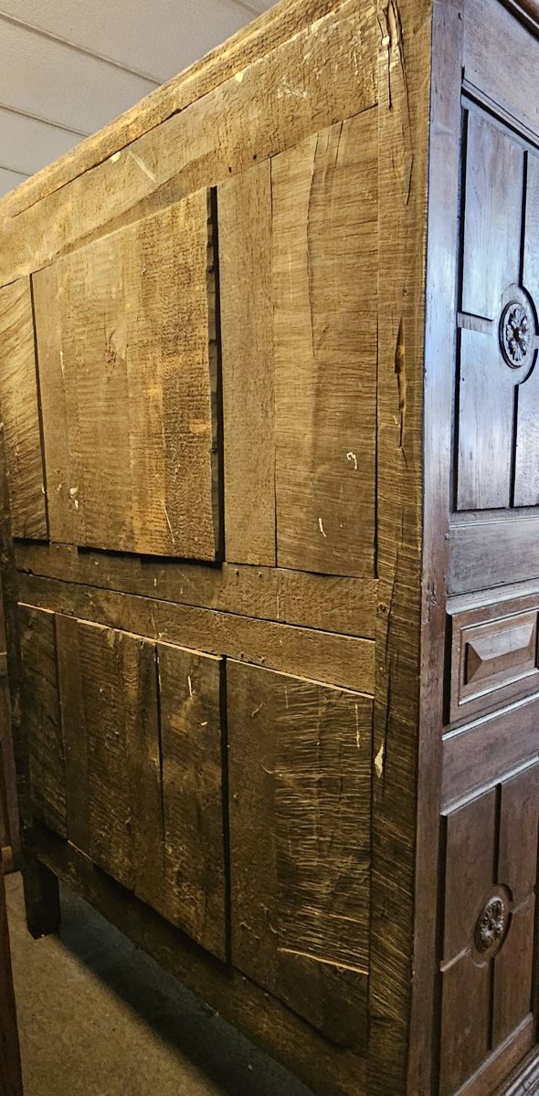 Armoire ancienne en Noyer massif sculpté – époque Louis XIII - -photo-3