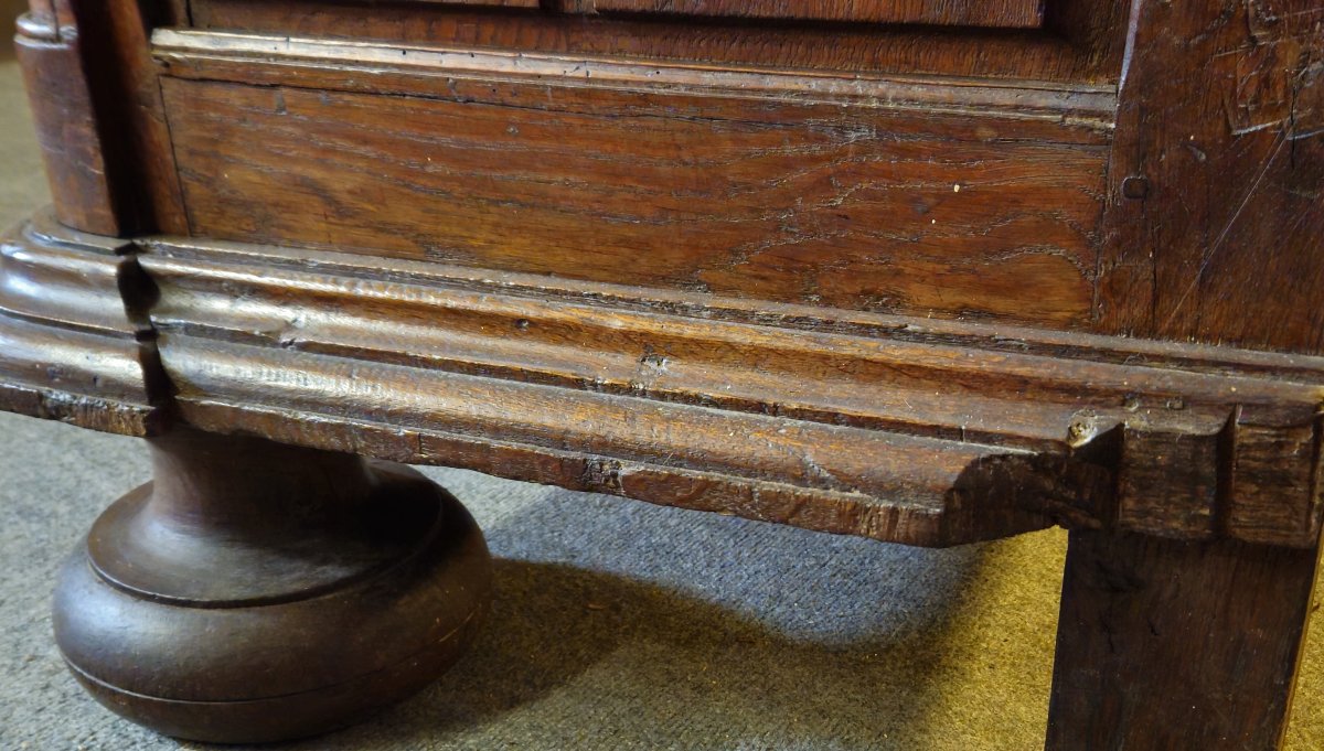 Armoire ancienne en Noyer massif sculpté – époque Louis XIII - -photo-4