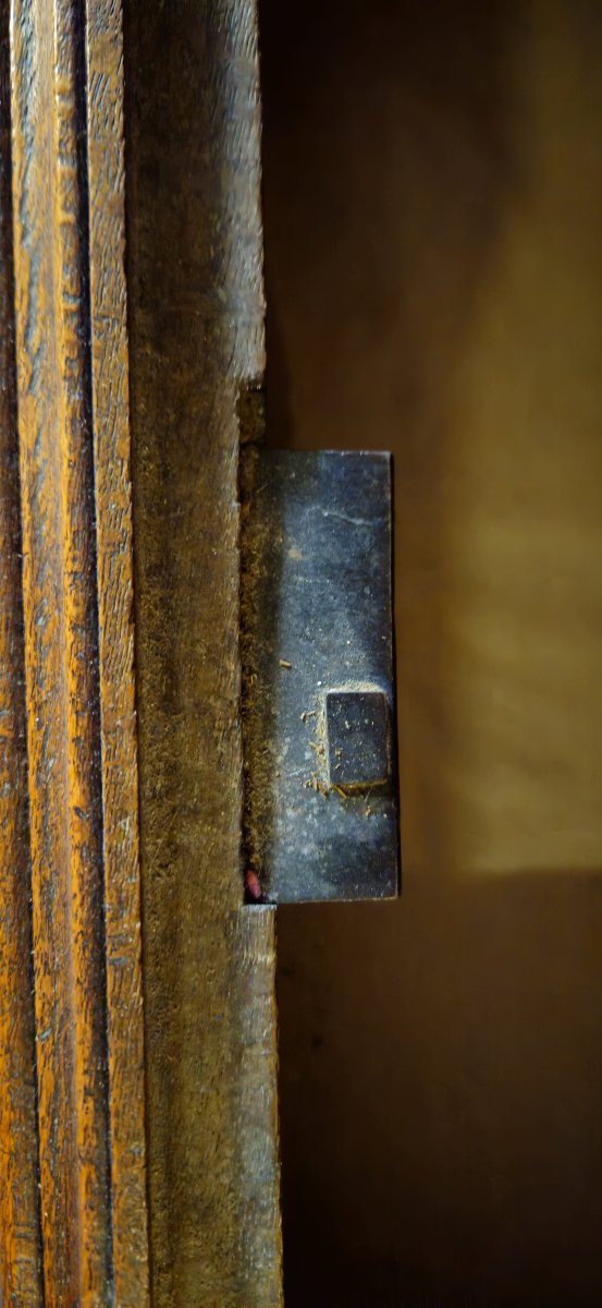 Armoire ancienne en Noyer massif sculpté – époque Louis XIII - -photo-3