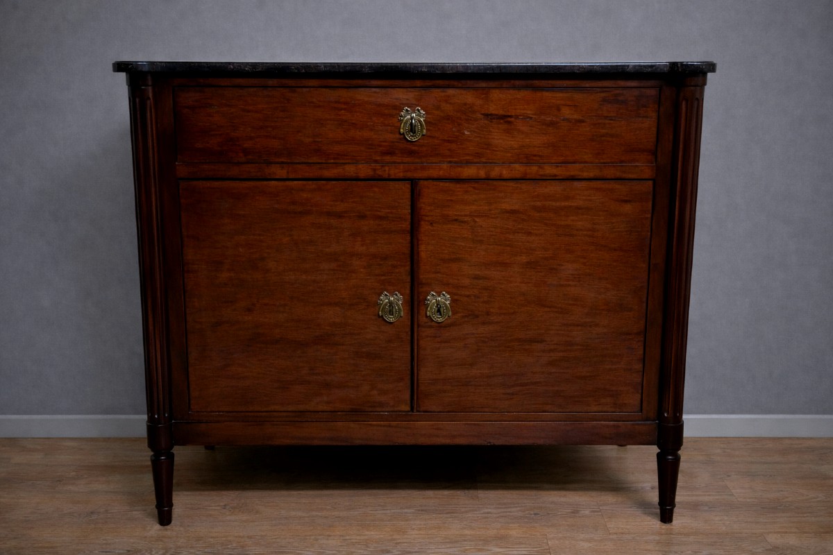 Buffet / commode a portes / meuble d’appoint style Louis XVI en acajou – 