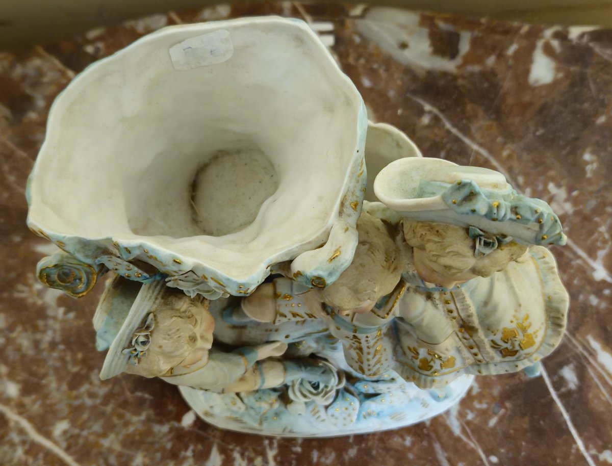 Sujet ancien en porcelaine – Groupe d’enfants – vase décoratif –-photo-3