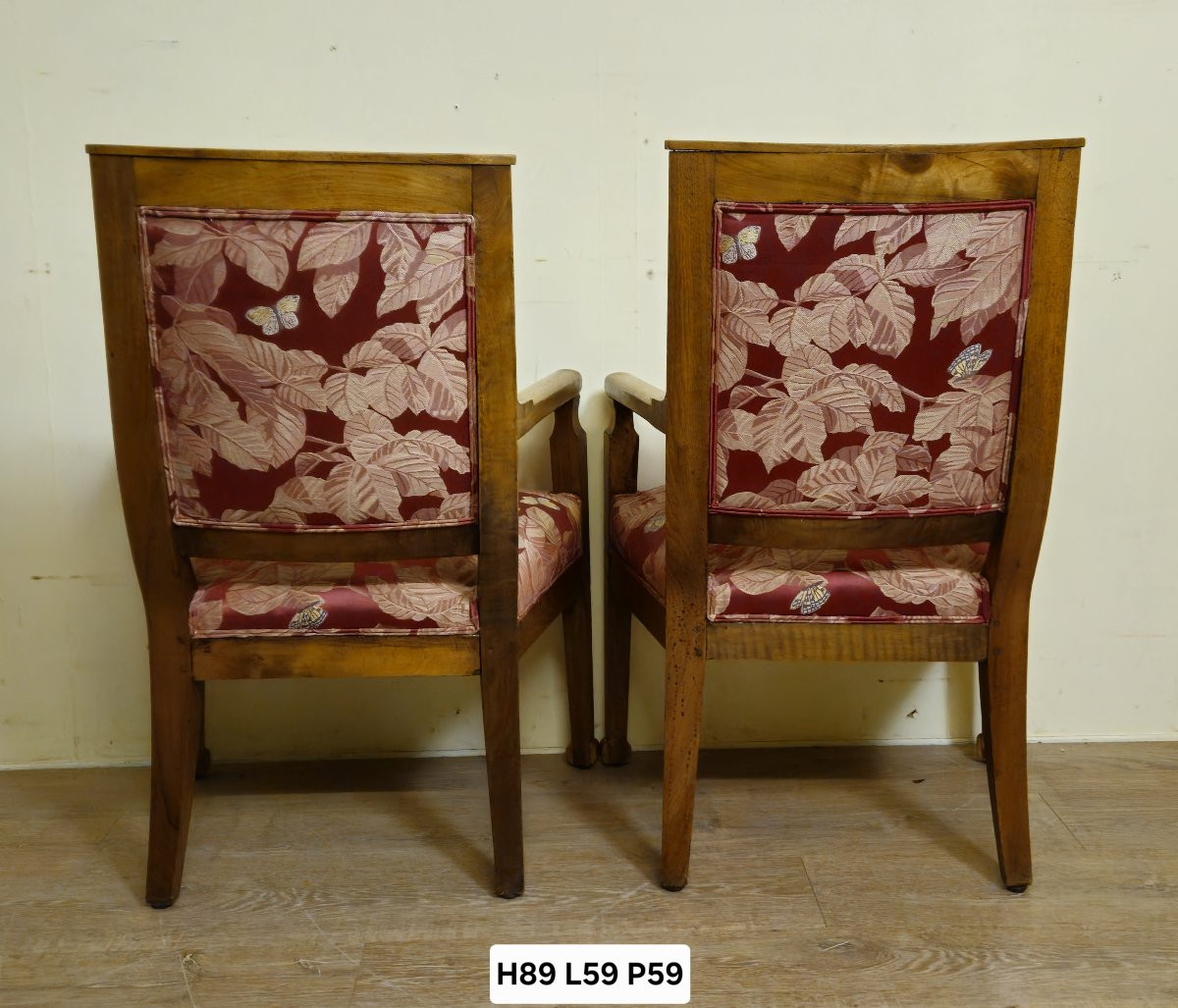 Paire de fauteuils anciens en noyer – époque Empire / Restauration – -photo-1