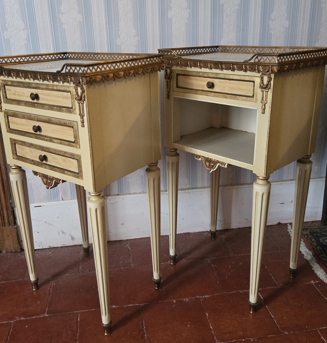 Pair Of Venetian Louis XVI Style Bedside Tables/nightstands – Marble Tops -photo-6