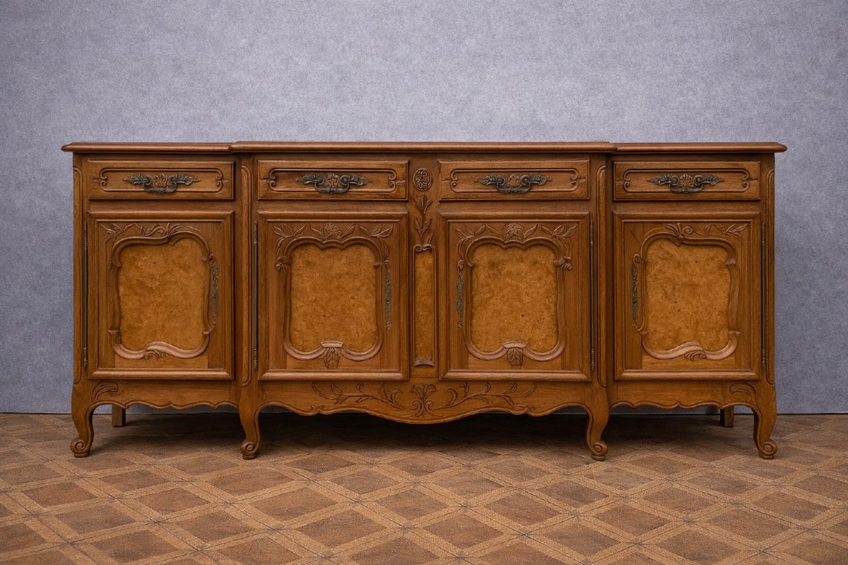 Grand buffet en enfilade ancien en bois sculpté – Style Louis XV 