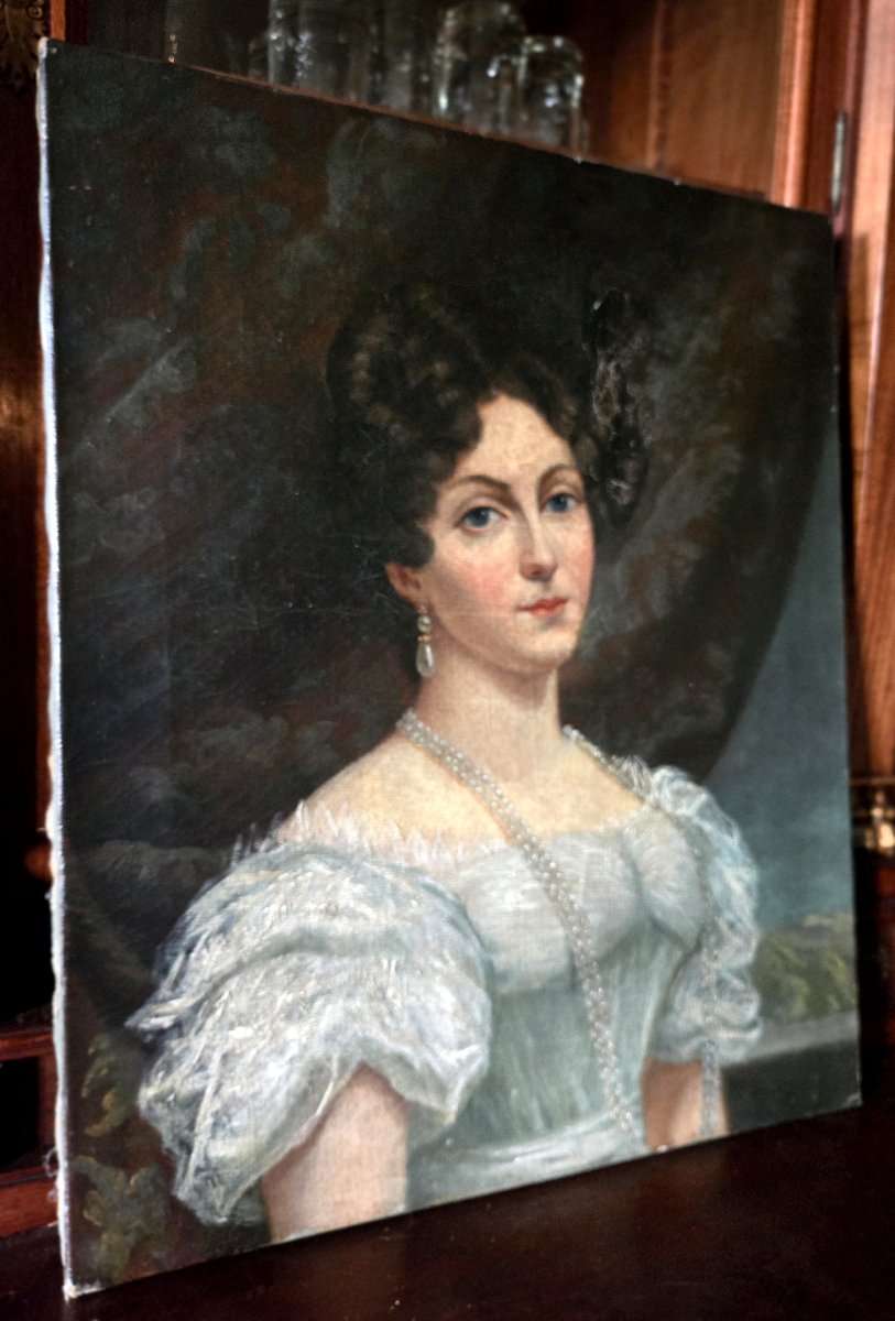 Portrait de jeune femme au collier de perles – Huile sur toile – Époque XIXe-photo-5