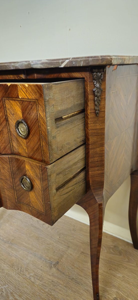 Commode sauteuse de style Louis XV a ressaut en marqueterie-photo-6