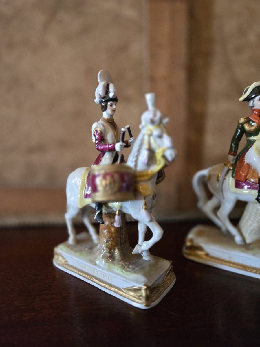 Paire de sujets en porcelaine – Cavaliers Empire – Garde Impériale & A. Cheval / Bessières -photo-3