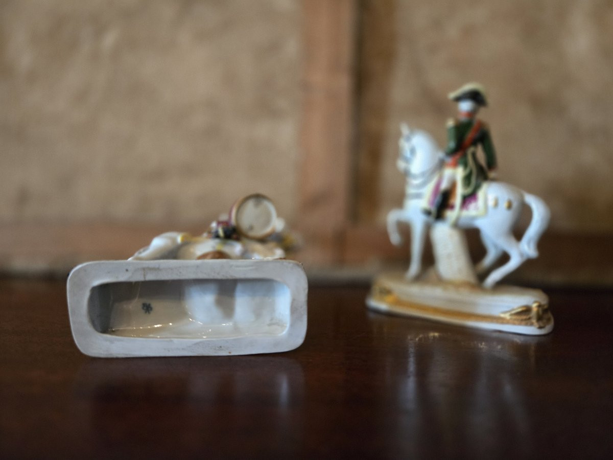 Paire de sujets en porcelaine – Cavaliers Empire – Garde Impériale & A. Cheval / Bessières -photo-6