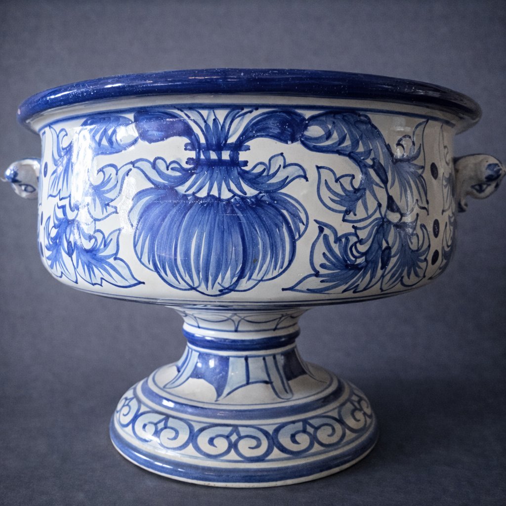Antoine Montagnon In Nevers: Footed Earthenware Bowl With Blue Decoration -photo-2
