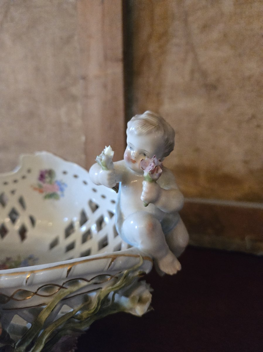 Openwork Porcelain Bowl With Floral Decoration And Cherubs – Rococo Style  -photo-4