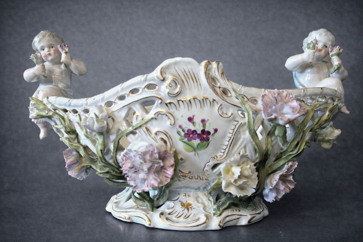 Openwork Porcelain Bowl With Floral Decoration And Cherubs – Rococo Style  