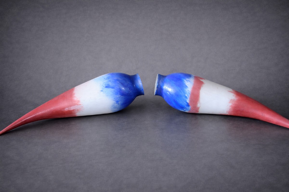 Pair Of Large, Fan-shaped Vases In Blown Glass – Tricolour Decoration – L 56 Cm 