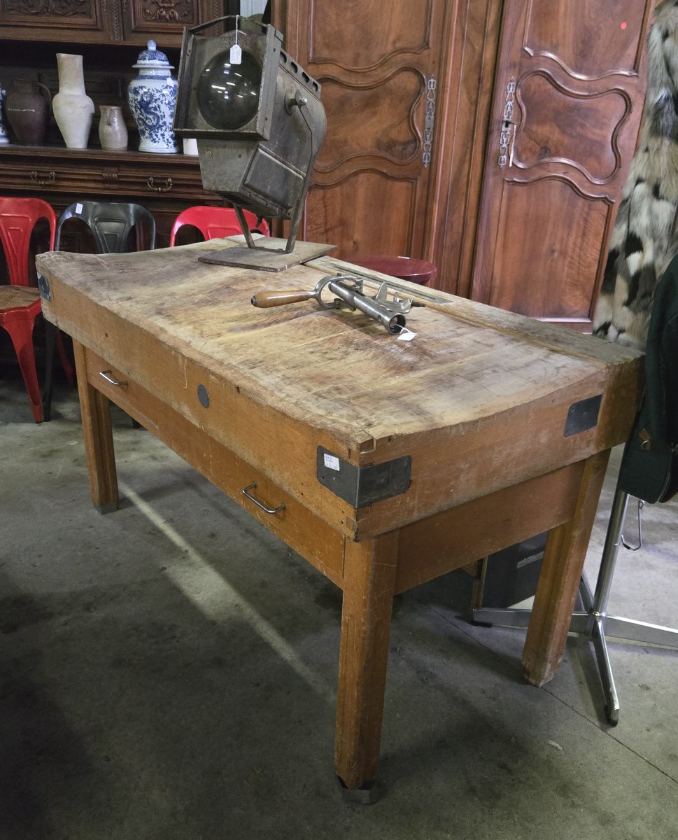 Billot de boucher double en bois debout / table a découpe -photo-1