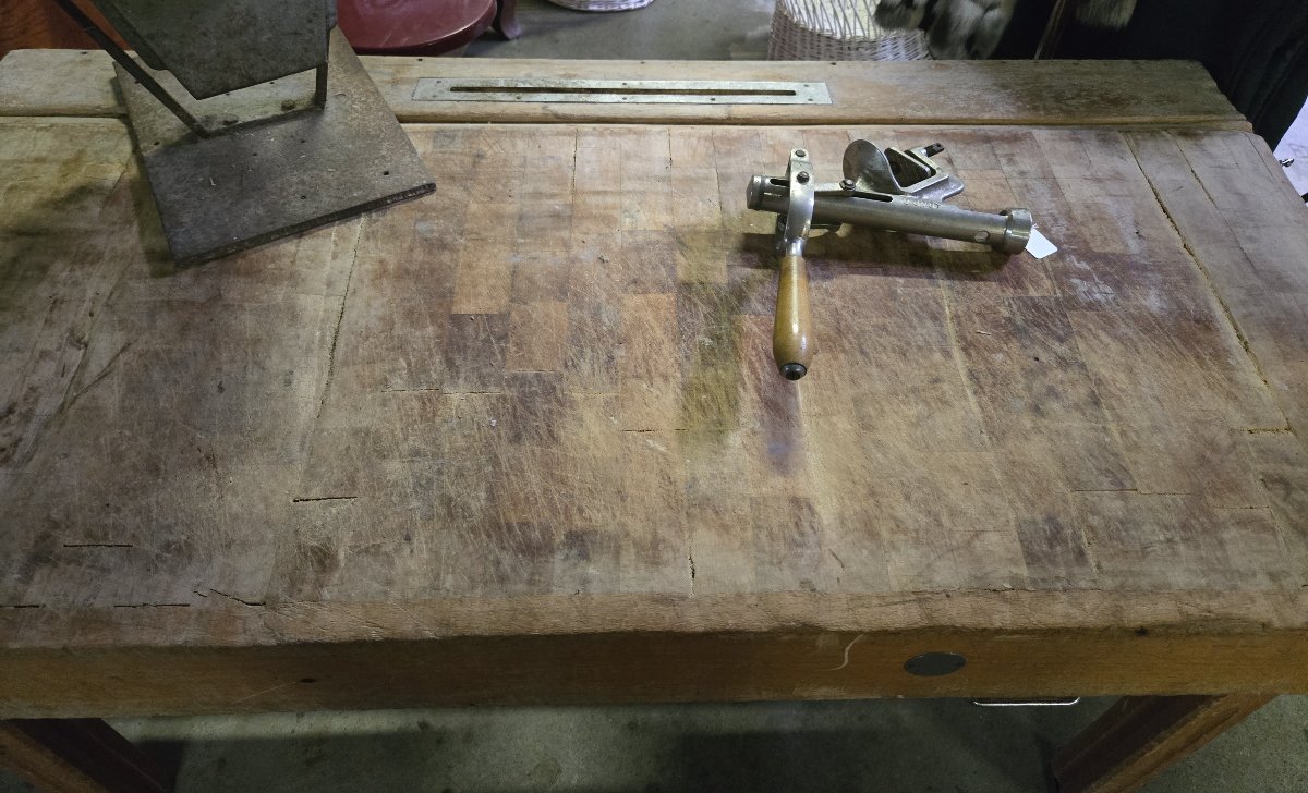 Billot de boucher double en bois debout / table a découpe -photo-6
