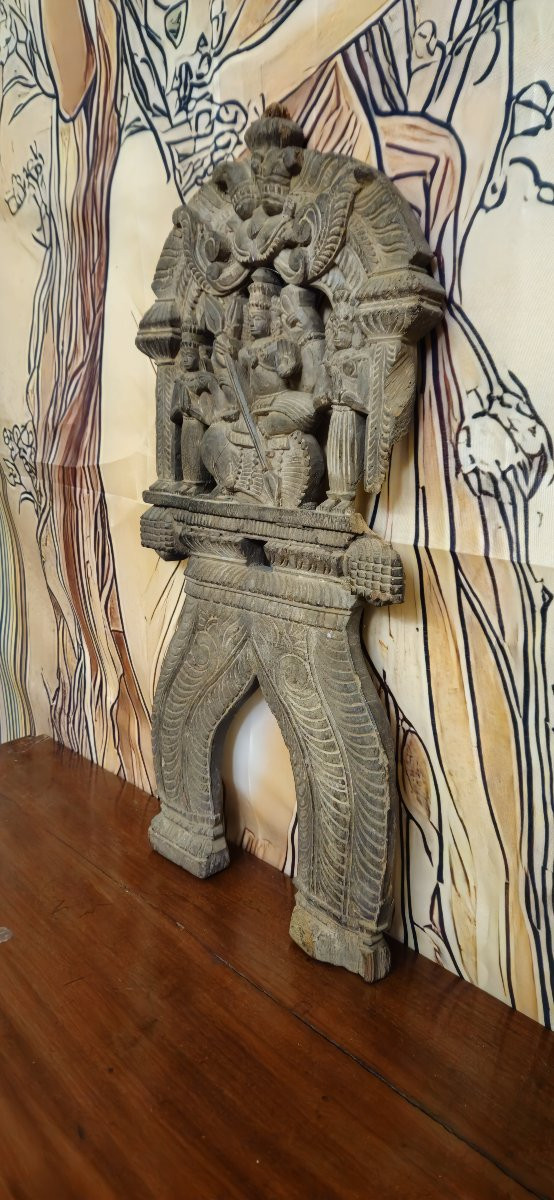Sculpture ancienne en bois – Divinité Indonesienne finement sculptée - XIXeme -photo-2