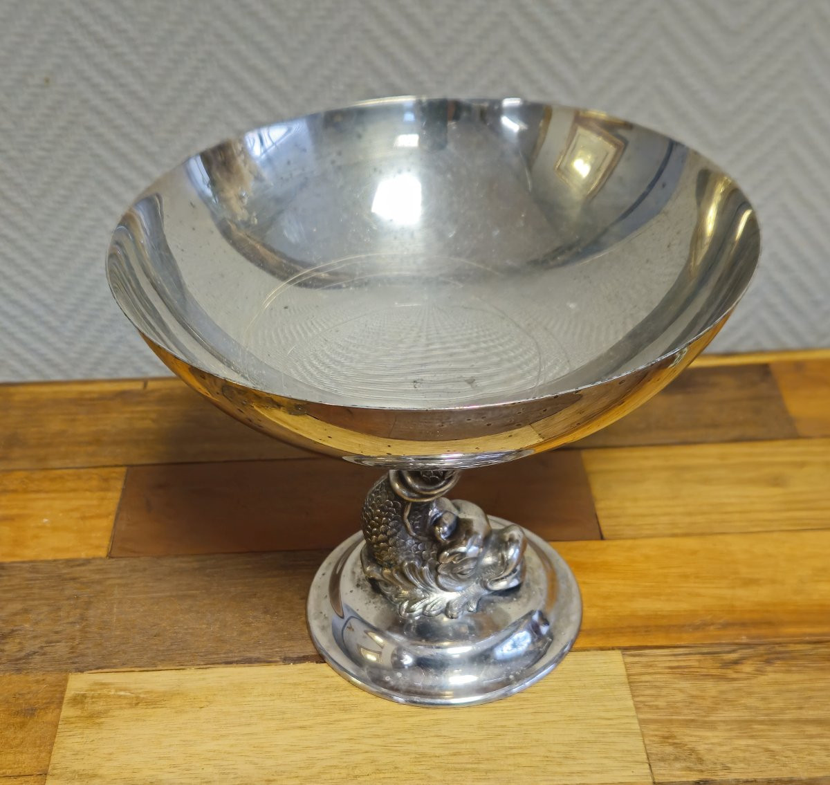Silver-plated Metal Footed Bowl – Dolphin Decoration – Menesés Spain – -photo-2