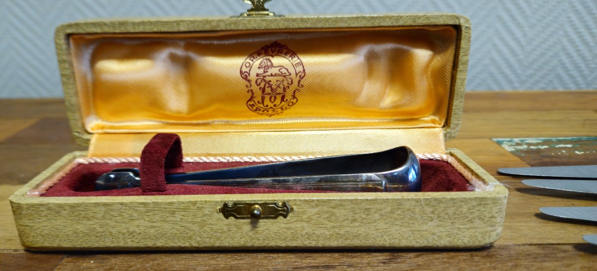 Christofle – France :  4 couteaux de table / et une pince -photo-3