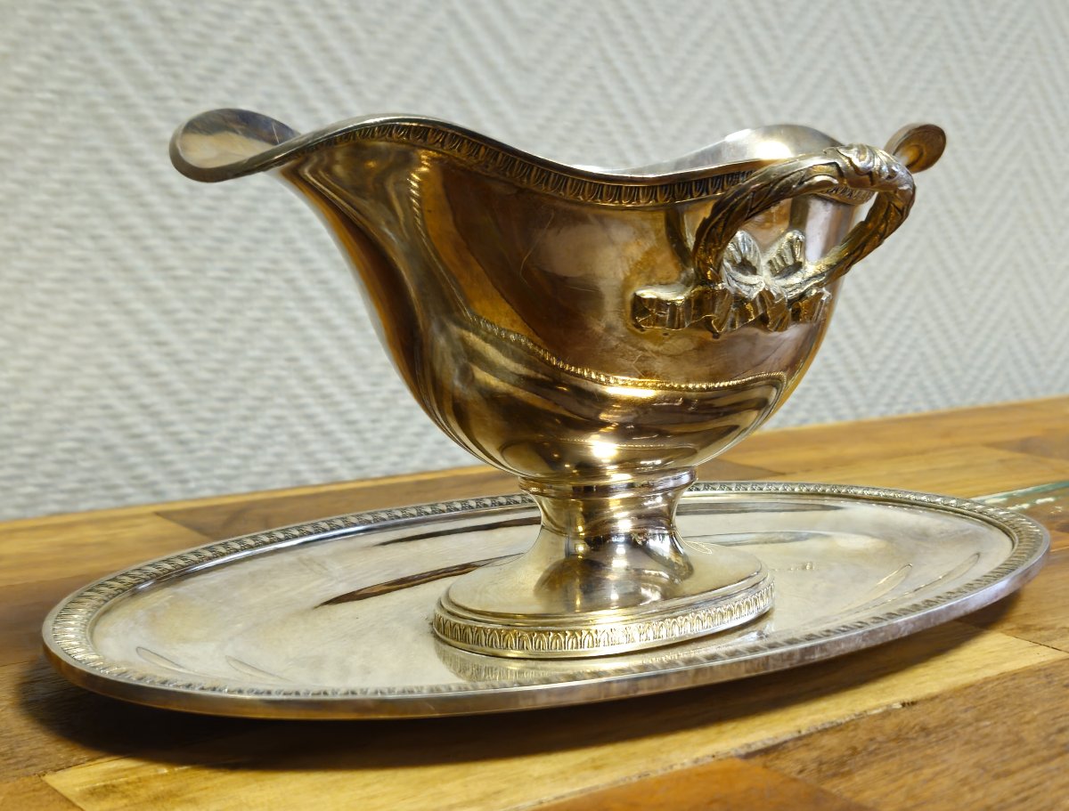 Saucière ancienne en métal argenté avec son plateau – Décor ruban Louis XVI – Poinçon 30 -photo-2