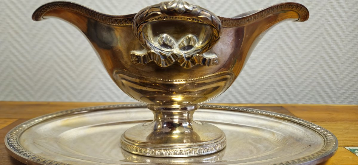 Saucière ancienne en métal argenté avec son plateau – Décor ruban Louis XVI – Poinçon 30 -photo-5