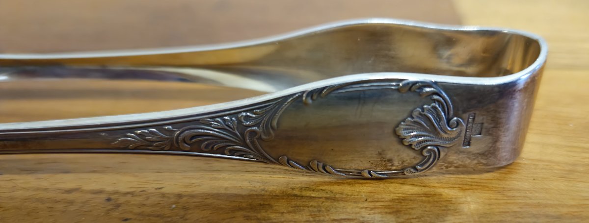 Pince à sucre Christofle en métal argenté – Décor coquille style Louis XV -photo-4
